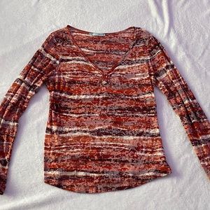 Maurices Red Abstract Stripes Long Sleeve Tee